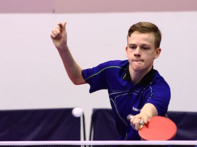 Paralympisch kampioen Laurens Devos verovert tafeltenniswereld: “Sommigen dachten dat ik enkel provinciaal zou meekunnen”